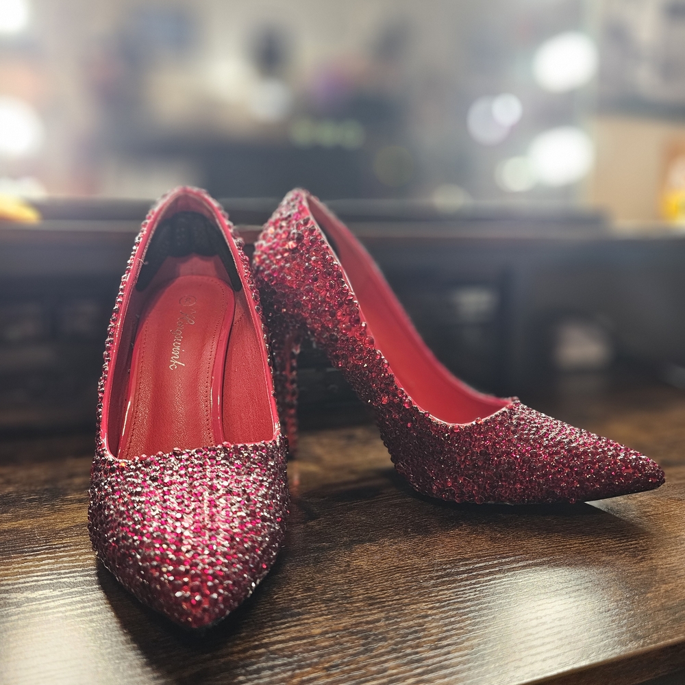 **LAST CHANCE** Slay Dorothy, slay.
